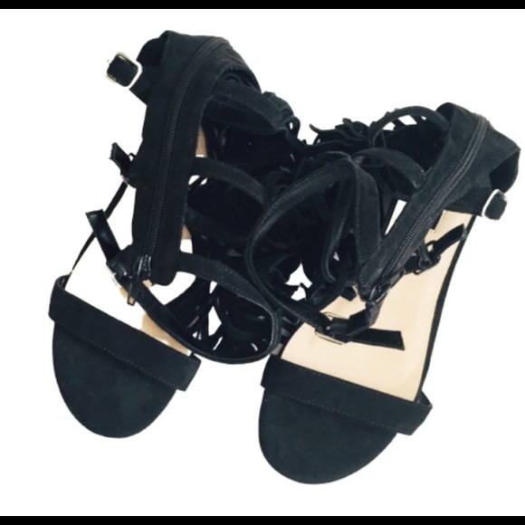 FOREVER 21 Link T Strap Fringe Sandals Black Size 8 - Picture 5 of 5